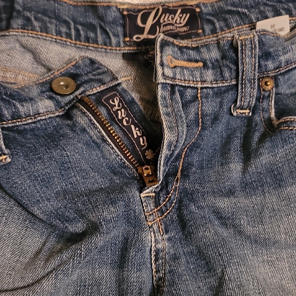 Lucky Brand Women's 30/10 Blue Jeans Intentional Fading Back Pockets Button Flap